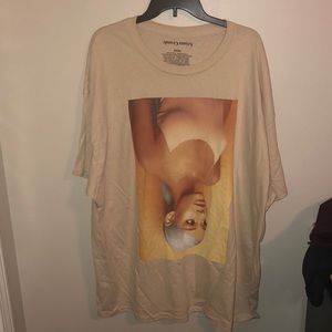 Ariana Grande Sweetener t-shirt